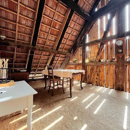 ホームステイ Herbes Et Collines